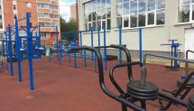 Площадка для воркаута в городе Люберцы №8629 Средняя Современная фото