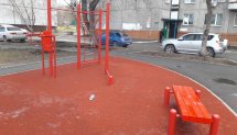 Площадка для воркаута в городе Новосибирск №9587 Маленькая Современная фото