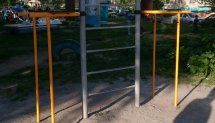 Площадка для воркаута в городе Барнаул №9759 Маленькая Современная фото