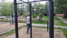Площадка для воркаута в городе Щелково №10782 Маленькая Современная фото