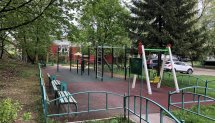 Площадка для воркаута в городе Москва №11358 Маленькая Современная фото