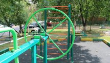 Площадка для воркаута в городе Москва №240 Средняя Современная фото