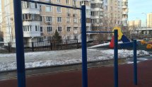 Площадка для воркаута в городе Москва №4974 Маленькая Современная фото