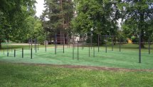 Площадка для воркаута в городе Хенефосс №3089 Средняя Современная фото