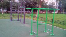 Площадка для воркаута в городе Колпино №4121 Средняя Современная фото