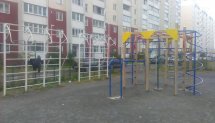 Площадка для воркаута в городе Новосибирск №4286 Маленькая Современная фото
