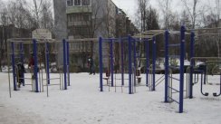 Площадка для воркаута в городе Солнечногорск №2660 Маленькая Современная фото