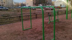 Площадка для воркаута в городе Санкт-Петербург №2105 Маленькая Современная фото