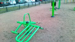 Площадка для воркаута в городе Санкт-Петербург №2105 Маленькая Современная фото