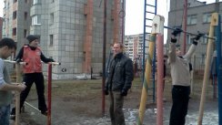 Площадка для воркаута в городе Пермь №730 Средняя Современная фото