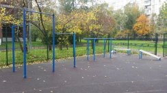 Площадка для воркаута в городе Санкт-Петербург №5711 Маленькая Современная фото