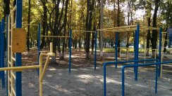 Площадка для воркаута в городе Харьков №5726 Маленькая Современная фото