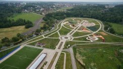 Площадка для воркаута в городе Троицк №6211 Средняя Современная фото