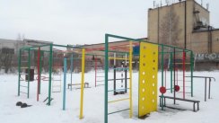 Площадка для воркаута в городе Покров №6231 Маленькая Современная фото