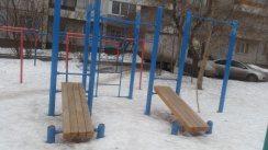 Площадка для воркаута в городе Красноярск №6325 Маленькая Современная фото
