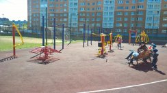 Площадка для воркаута в городе Москва №6591 Средняя Современная фото