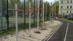 Площадка для воркаута в городе Санкт-Петербург №6663 Маленькая Современная фото