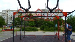 Площадка для воркаута в городе София №6719 Маленькая Современная фото