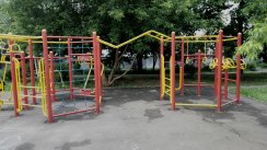 Площадка для воркаута в городе Москва №6815 Средняя Современная фото