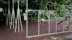 Площадка для воркаута в городе Москва №6844 Маленькая Современная фото