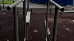 Площадка для воркаута в городе Москва №6844 Маленькая Современная фото