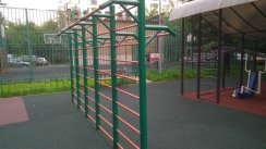 Площадка для воркаута в городе Москва №6961 Маленькая Современная фото