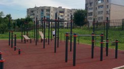 Площадка для воркаута в городе Тула №7044 Средняя Современная фото