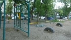 Площадка для воркаута в городе Бийск №7120 Маленькая Современная фото