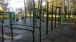 Площадка для воркаута в городе Кашира №7561 Средняя Современная фото