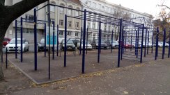 Площадка для воркаута в городе Одесса №7908 Средняя Современная фото