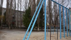 Площадка для воркаута в городе Курчатов №8074 Средняя Советская фото