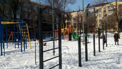 Площадка для воркаута в городе Ростов-на-Дону №8228 Маленькая Современная фото