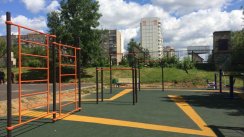 Площадка для воркаута в городе Люберцы №8623 Маленькая Современная фото