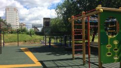 Площадка для воркаута в городе Люберцы №8623 Маленькая Современная фото