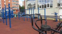 Площадка для воркаута в городе Люберцы №8629 Средняя Современная фото