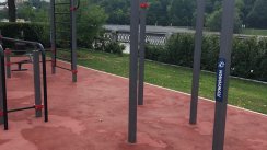 Площадка для воркаута в городе Москва №8751 Маленькая Современная фото