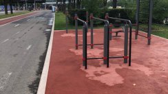 Площадка для воркаута в городе Москва №8751 Маленькая Современная фото