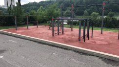 Площадка для воркаута в городе Москва №8751 Маленькая Современная фото