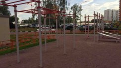 Площадка для воркаута в городе Железнодорожный №8837 Средняя Современная фото