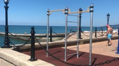 Площадка для воркаута в городе Сочи №8881 Маленькая Современная фото