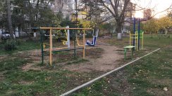 Площадка для воркаута в городе Краснодар №9172 Маленькая Современная фото