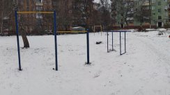 Площадка для воркаута в городе Чернигов №9234 Маленькая Современная фото