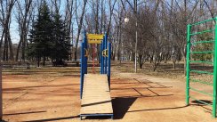 Площадка для воркаута в городе Минск №9494 Маленькая Современная фото