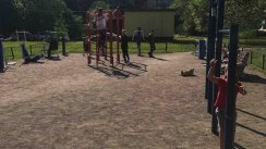 Площадка для воркаута в городе Санкт-Петербург №9685 Маленькая Современная фото