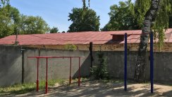 Площадка для воркаута в городе Нижний Новгород №9735 Маленькая Современная фото