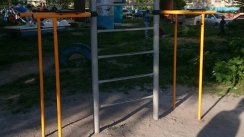 Площадка для воркаута в городе Барнаул №9759 Маленькая Современная фото