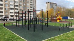 Площадка для воркаута в городе Москва №10288 Средняя Современная фото