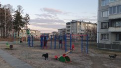Площадка для воркаута в городе Ангарск №10329 Маленькая Современная фото