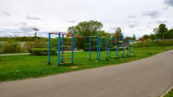 Площадка для воркаута в городе Минск №10718 Маленькая Современная фото