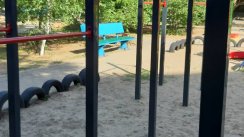 Площадка для воркаута в городе Энергодар №10738 Средняя Современная фото